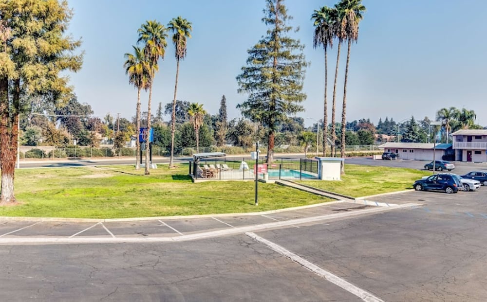 Фото Motel 6 Visalia, Ca