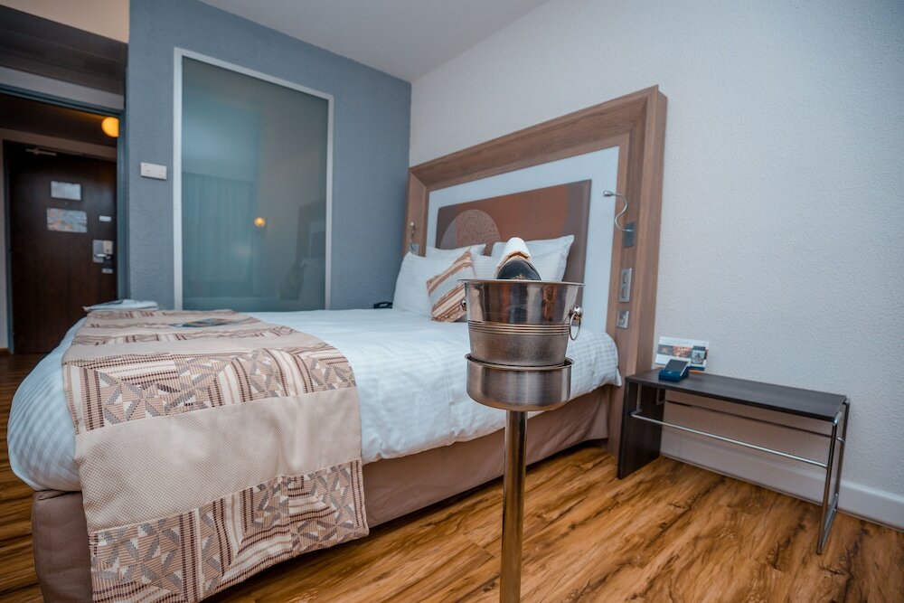 Фото Novotel Accra City Centre