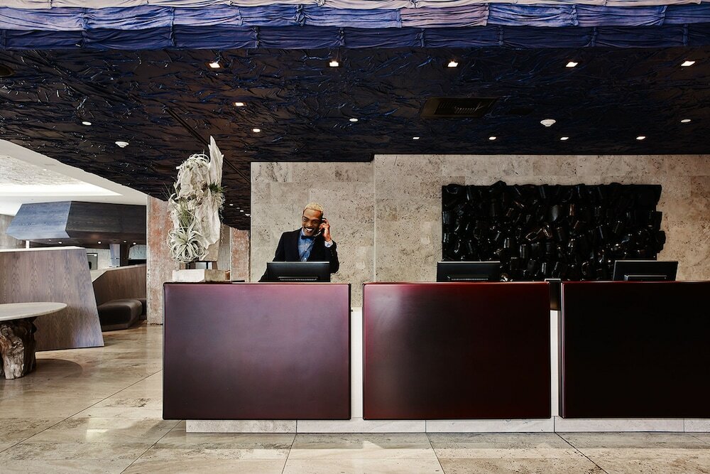 Фото The Line Hotel