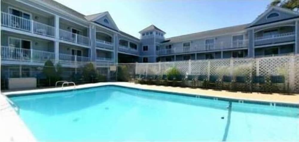 Фото Hyannis Travel Inn