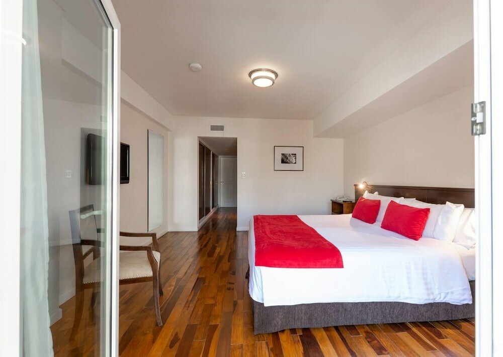 Фото Feir's Park Hotel & Rooftop