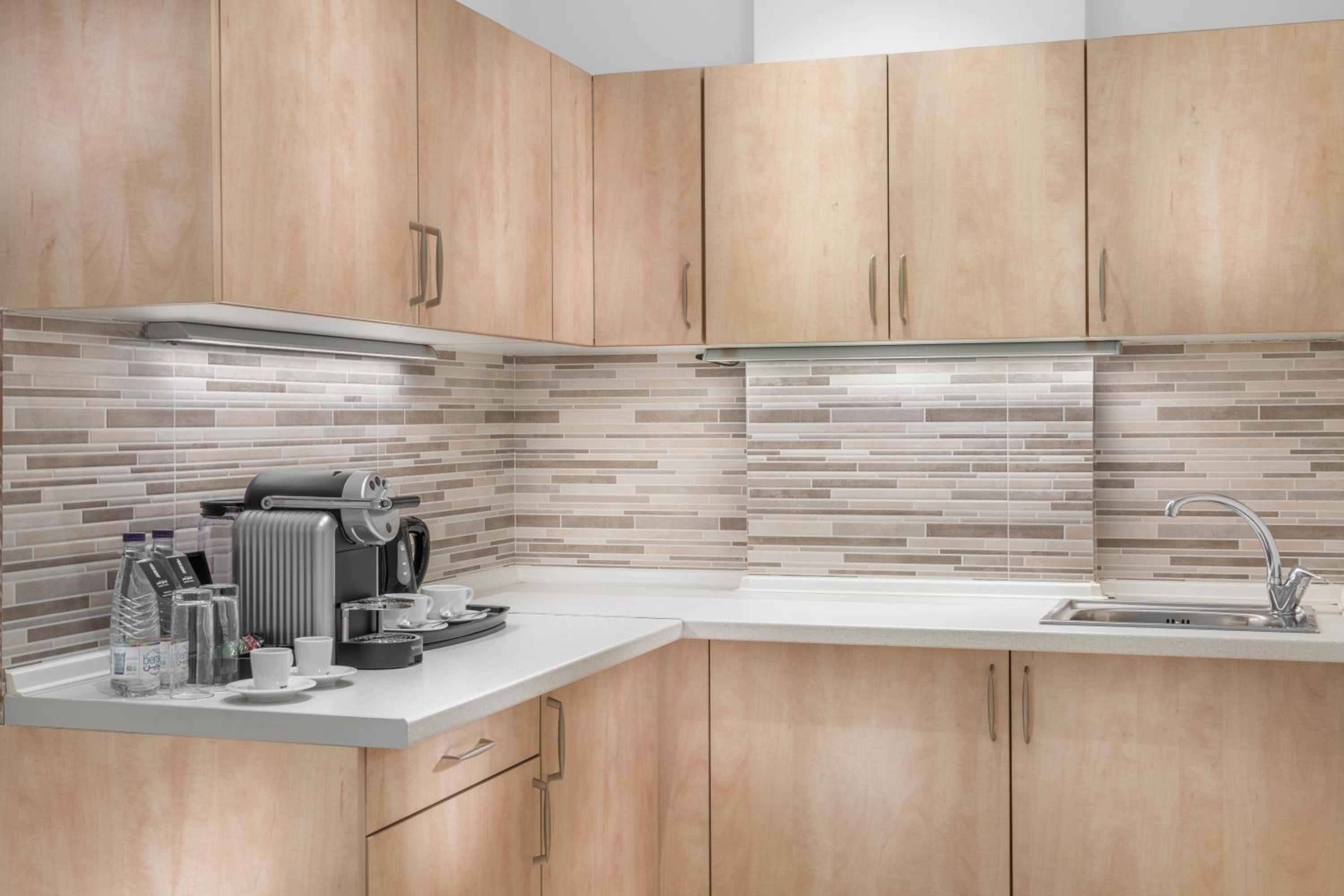 Фото Qamar Hotel Jeddah