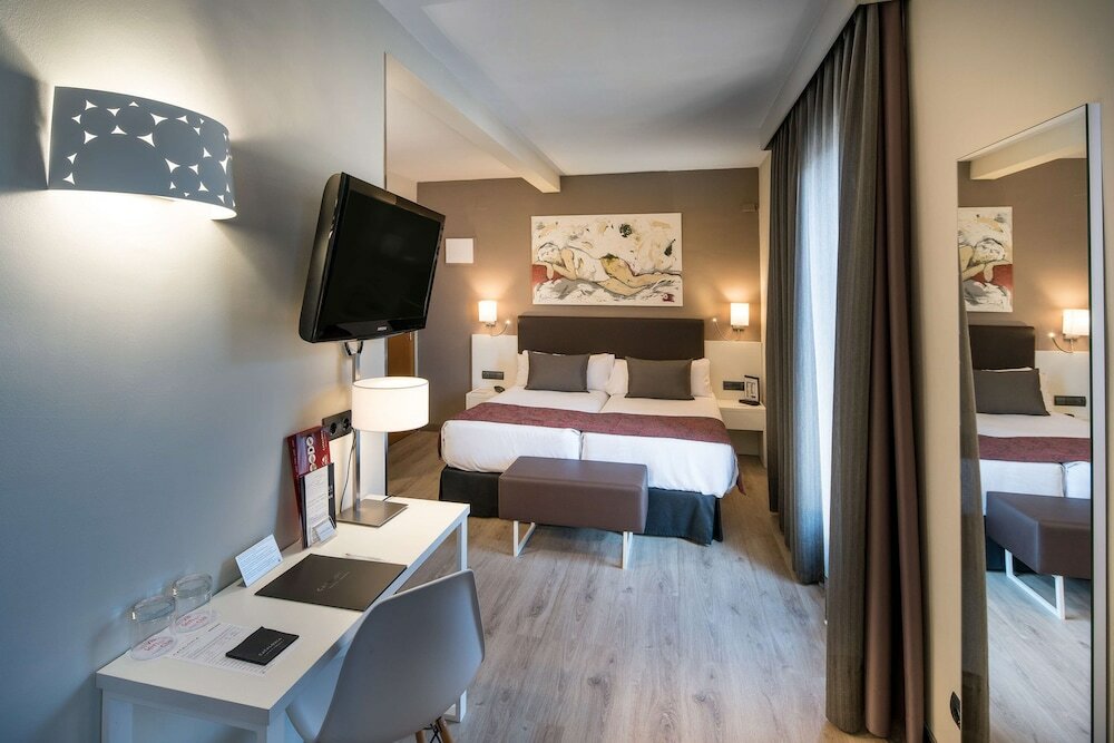 Фото Catalonia Castellnou