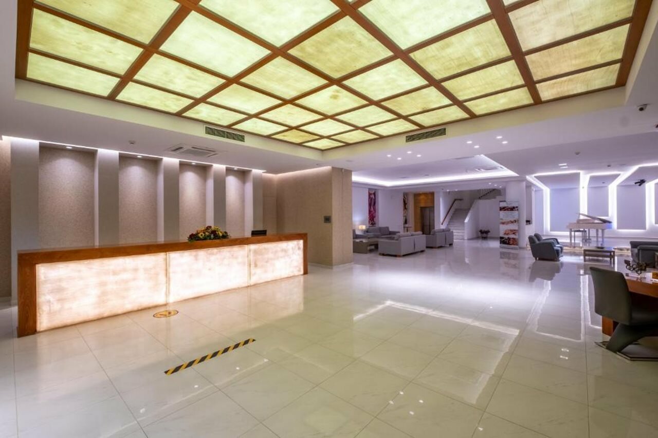 Фото Mediterranean Beach Resort