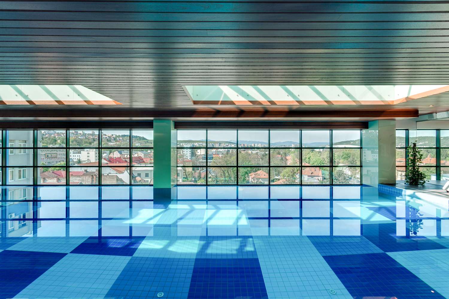 Фото DoubleTree by Hilton Hotel Cluj - City Plaza