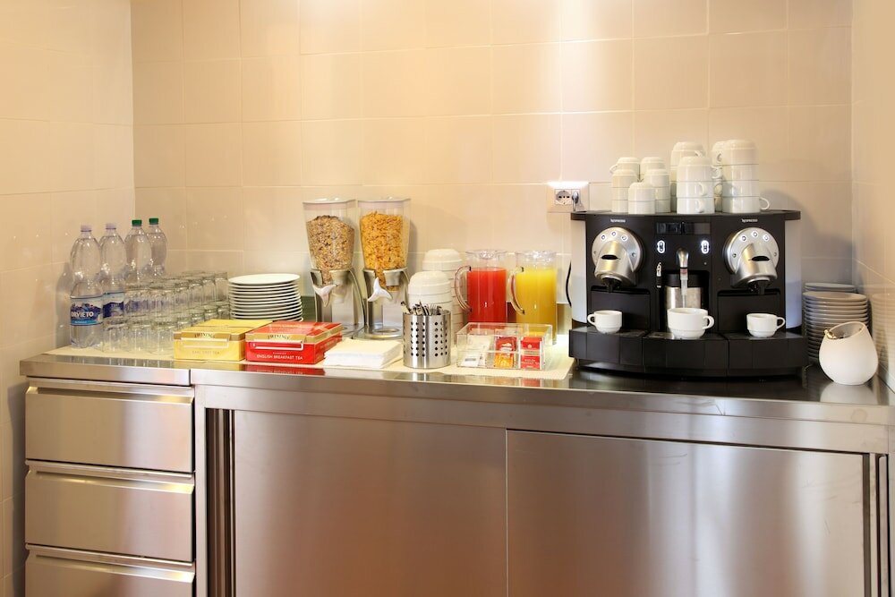 Фото Hearth Hotel