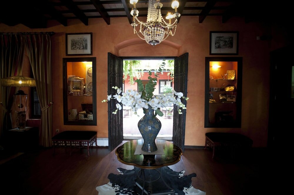 Фото La Casona de Calderón Gastronomic & Boutique Hotel