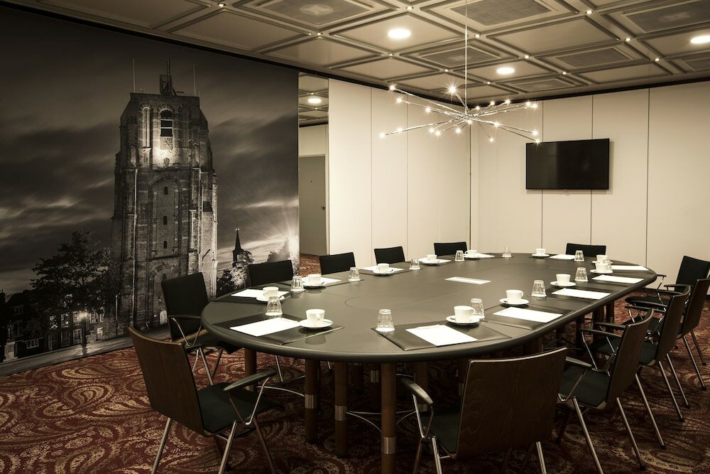 Фото Oranje Hotel Leeuwarden