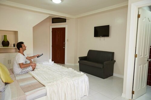 Гостиница Hidden Pearl Hotel - Janus Luxury Suites в Провинции Пампанга