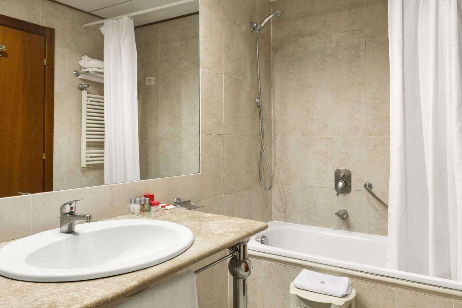 Фото Ramada by Wyndham Naples