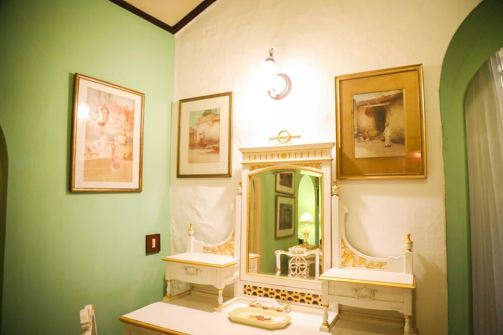 Фото WelcomHeritage Connaught House