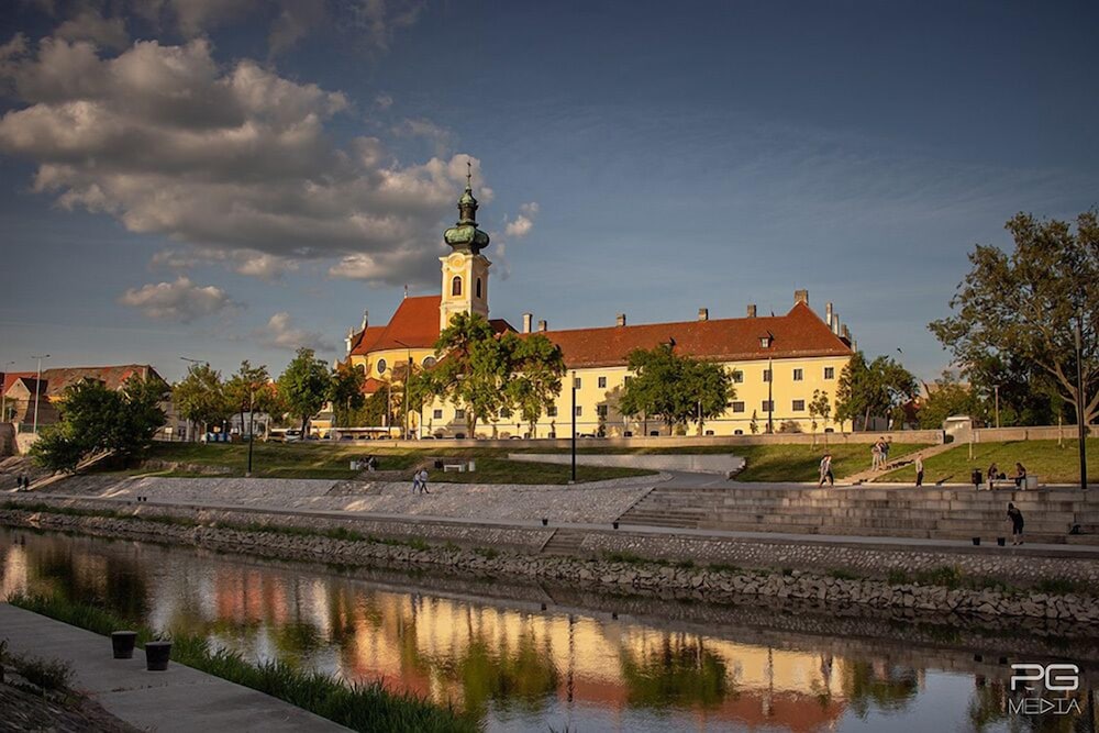 Фото Klastrom Hotel