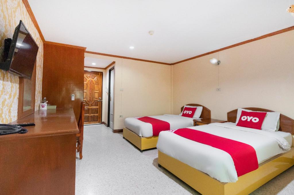 Фото Chaiyaphruk Grand Hotel