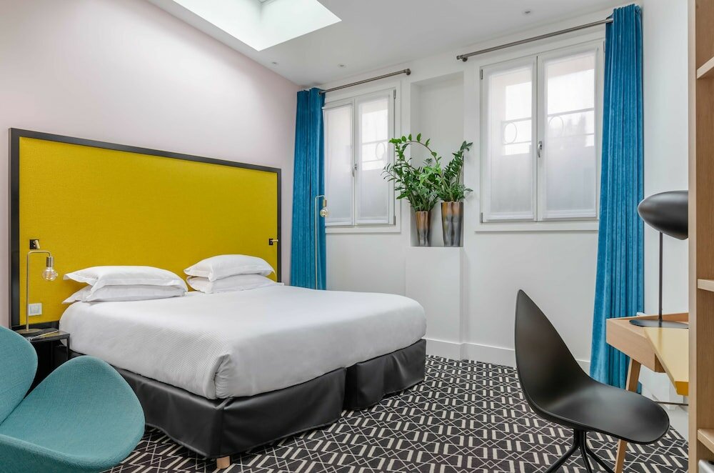 Фото Hotel Arc de Triomphe