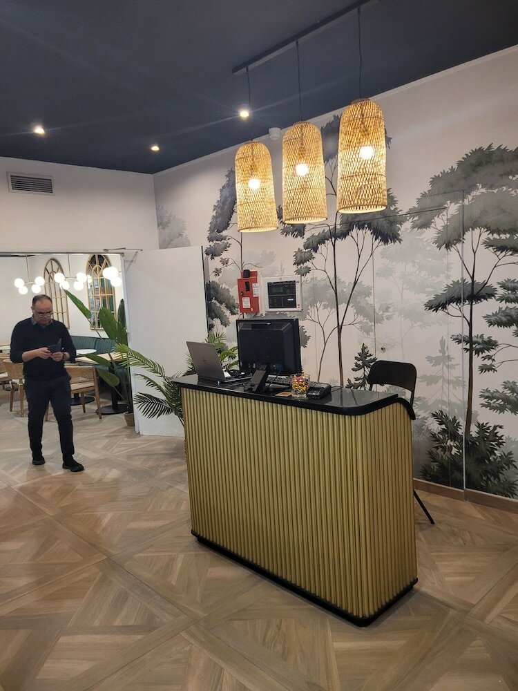 Фото Kyriad Marseille Centre Paradis