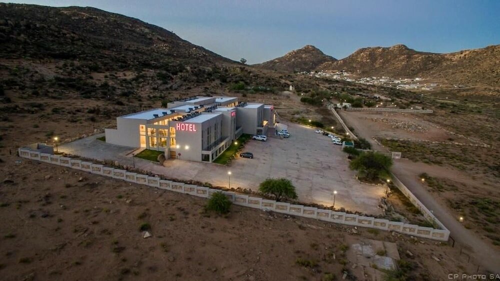 Фото Springbok Inn by Country Hotels