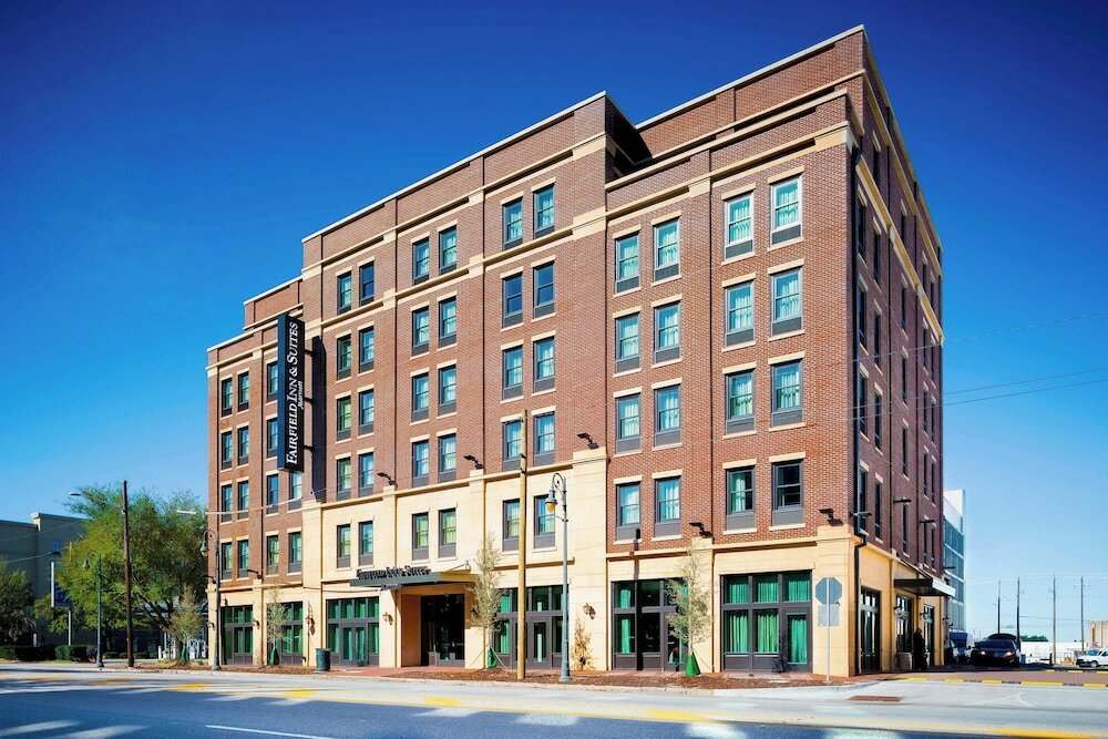 Фото Fairfield Inn & Suites Savannah Downtown/Historic District