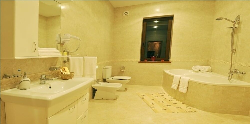 Фото Diplomat Hotel