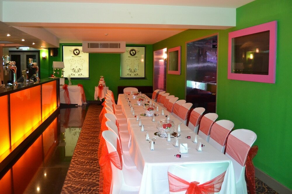 Фото Chatsworth Hotel