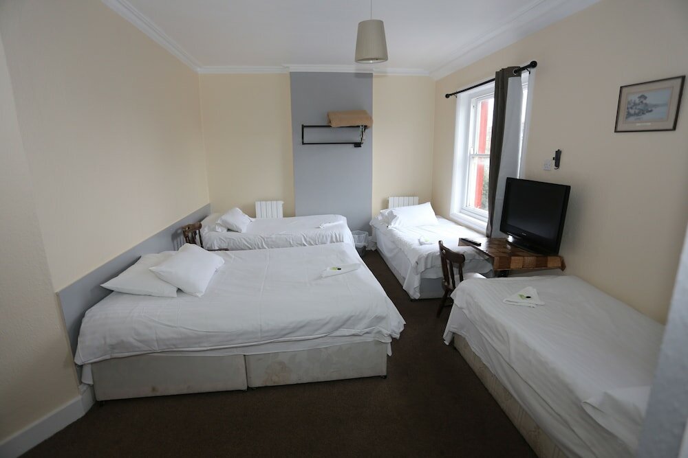 Фото Charlies Hotel