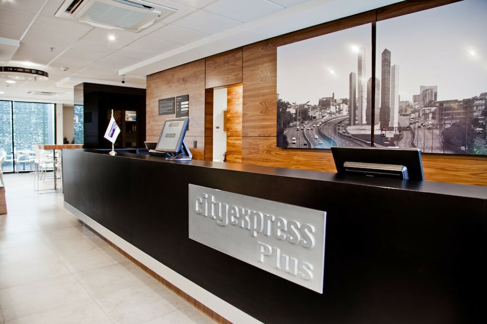 Фото City Express Plus Satelite