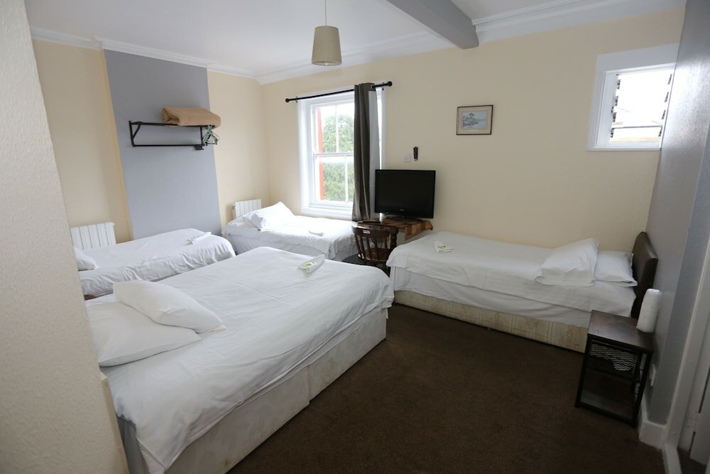 Фото Charlies Hotel