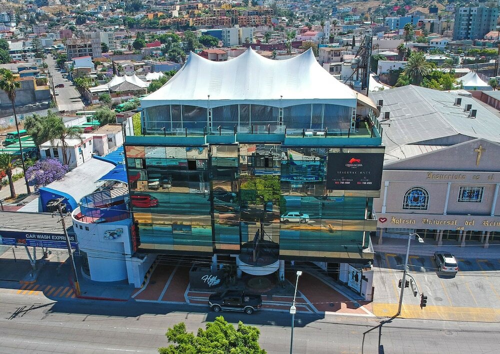 Фото отеля 2