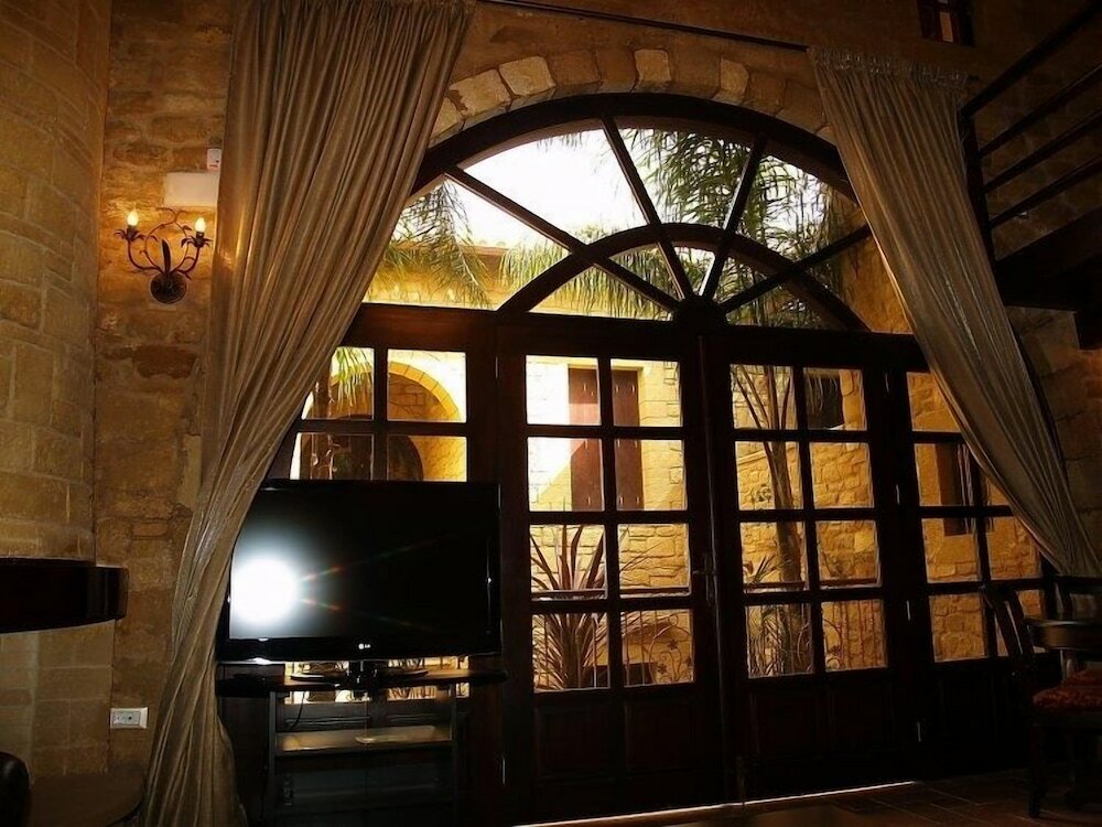 Фото Palazzo Loupassi Boutique Villas