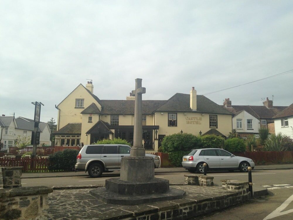 Фото The Castle Hotel