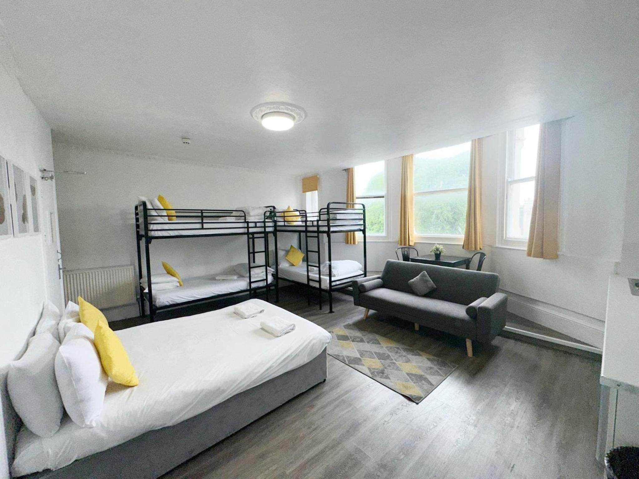 Фото Kipps Brighton Hostel