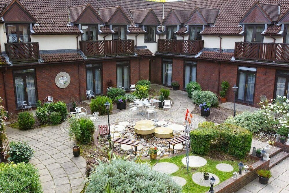 Фото отеля 2