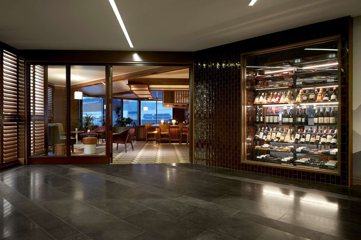 Фото DoubleTree by Hilton Montreal