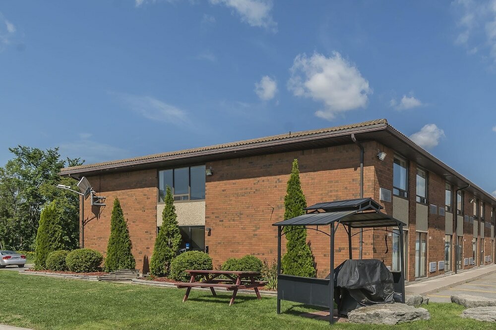 Фото Comfort Inn Cobourg