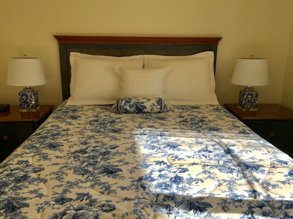 Фото Lakeside Country Inn