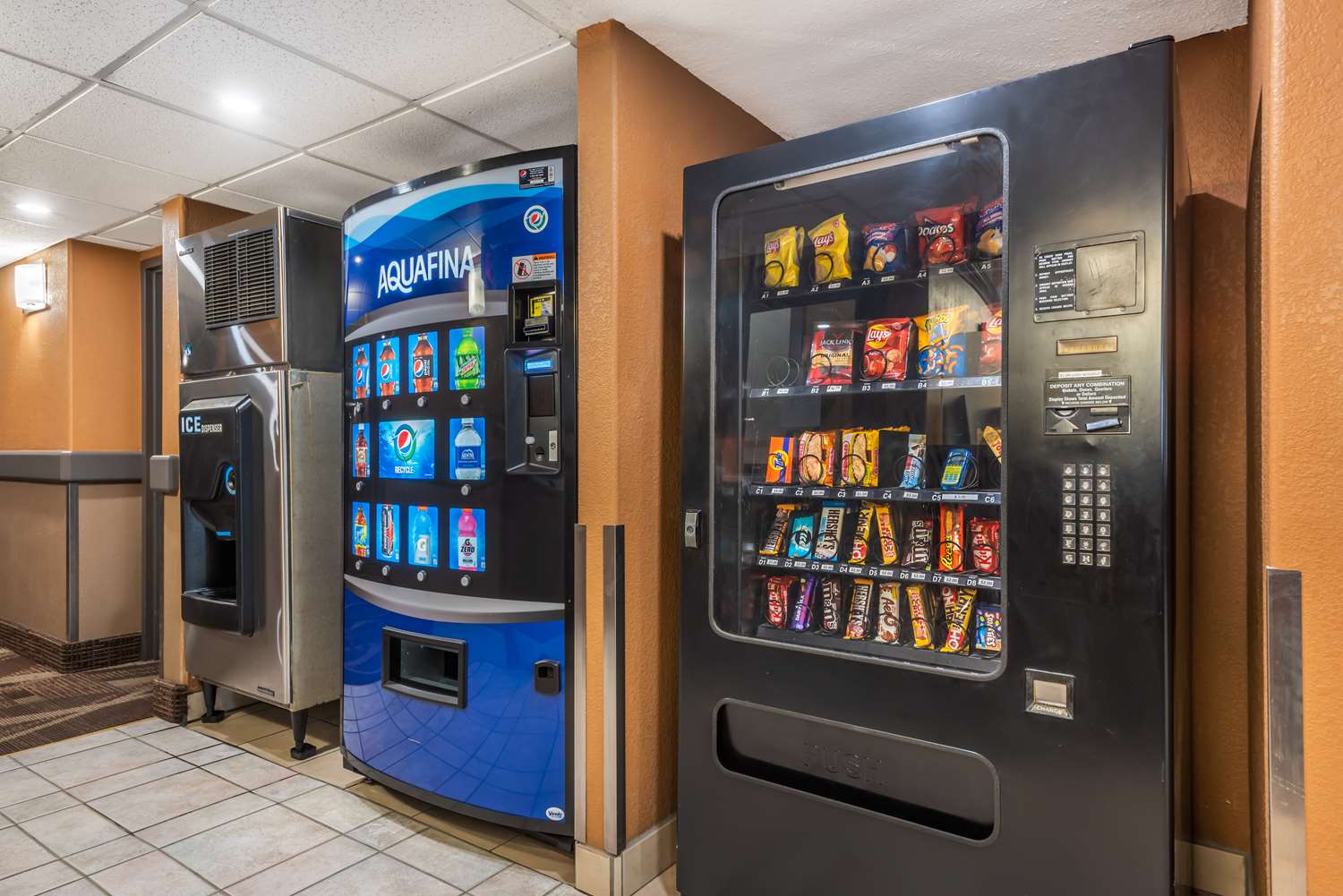 Фото Best Western Strathmore Inn