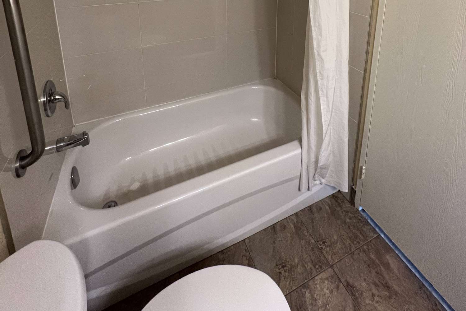 Фото Ramada by Wyndham London