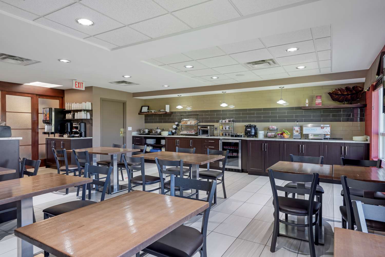 Фото Best Western Plus Red Deer Inn & Suites