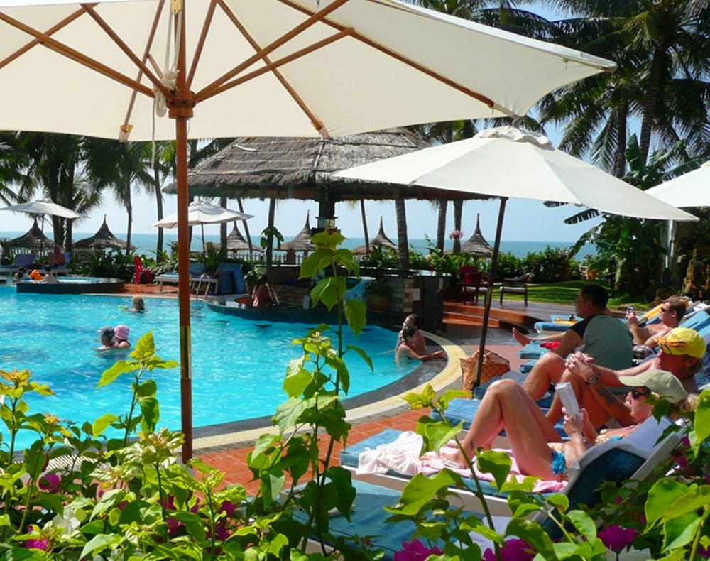 Фото Canary Beach Resort