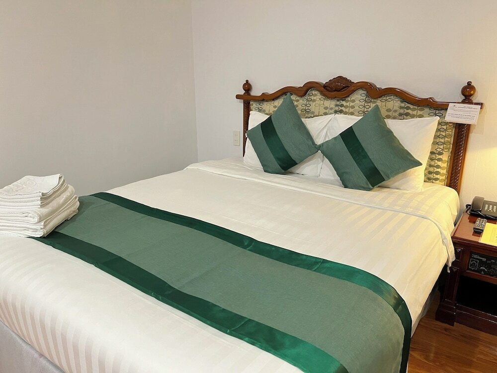 Фото Riverside Hotel Saigon