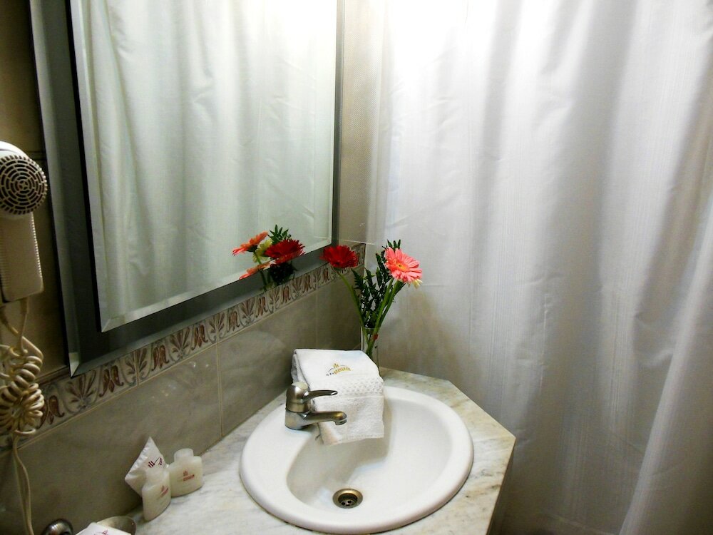 Фото Hotel Sheltown