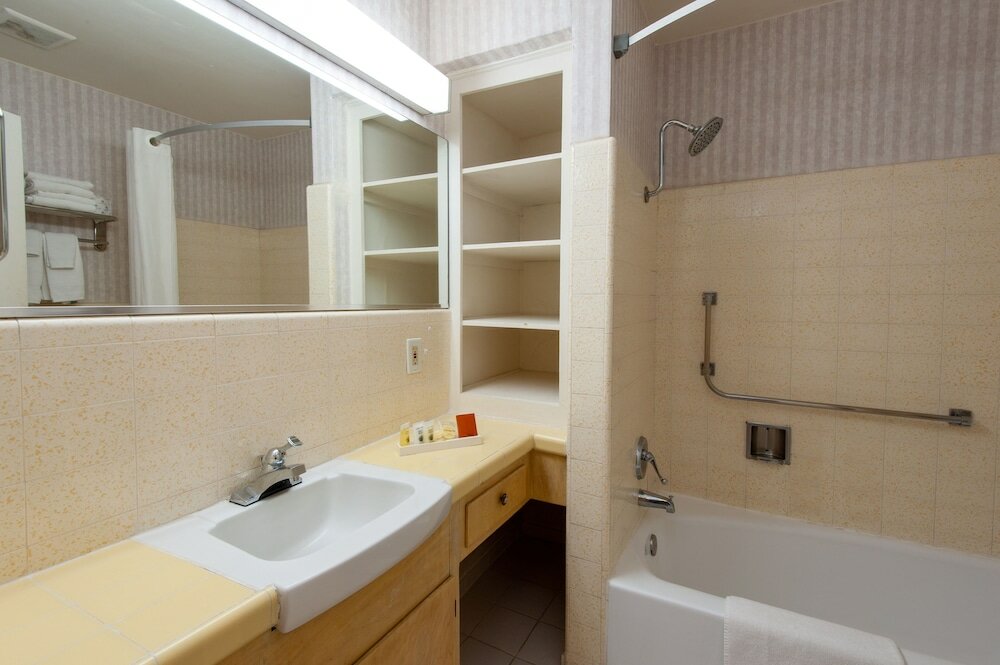 Фото Studio City Court Yard Hotel