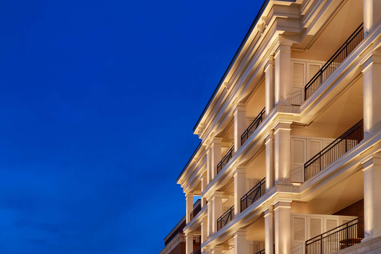 Фото The Harpeth Franklin Downtown, Curio Collection by Hilton