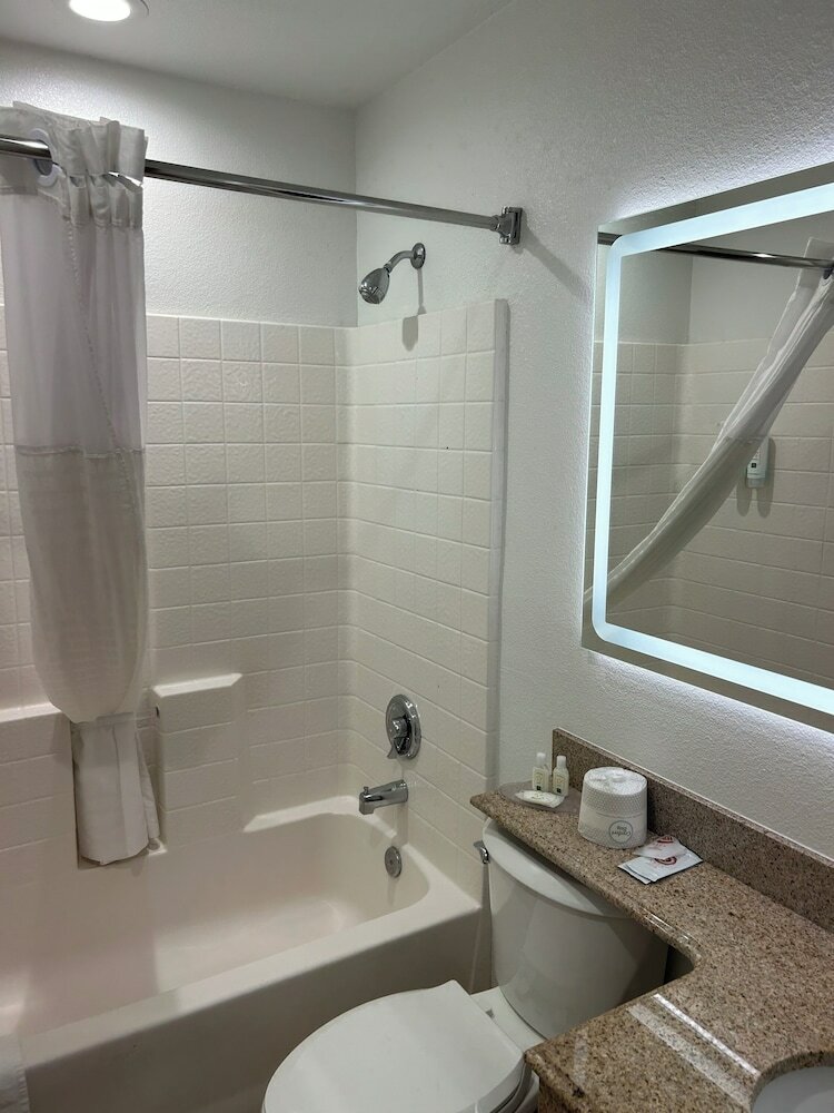 Фото Quality Inn & Suites Wine Country