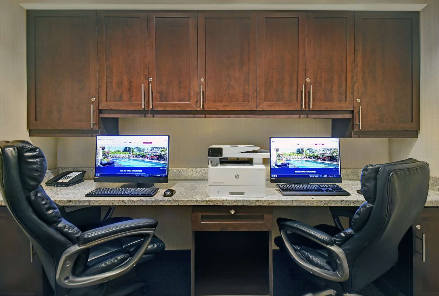 Фото Hampton Inn & Suites Robbinsville, Nj