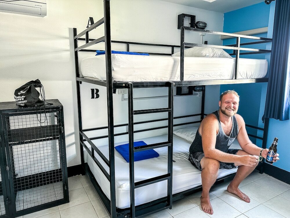 Фото Bodega  Party Hostel - City Center Bangkok