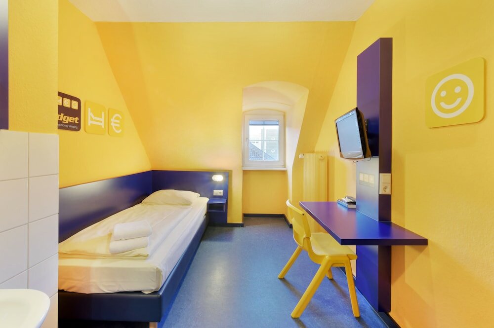 Фото Bed'nBudget Expo-Hostel