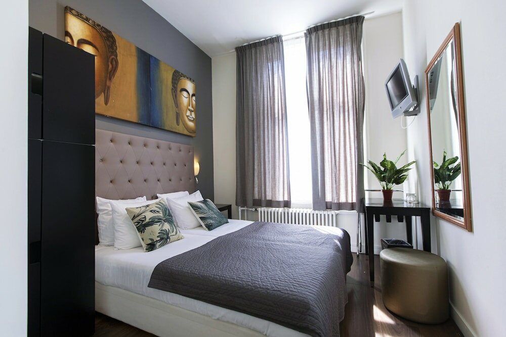 Фото Quentin England Hotel