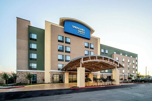 Гостиница SpringHill Suites by Marriott Oakland Airport в Окленде