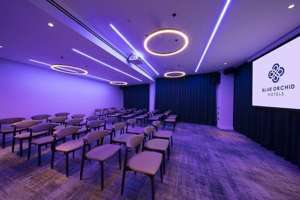 Фото Отель Tower Suites by Blue Orchid