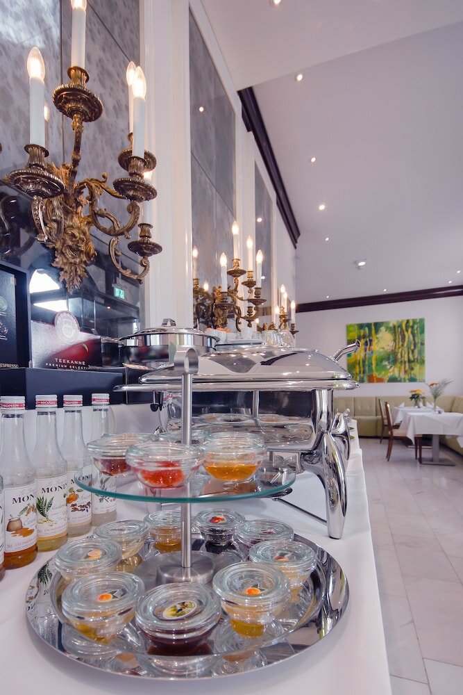 Фото Apartmenthotel Kaiser Karl Bonn